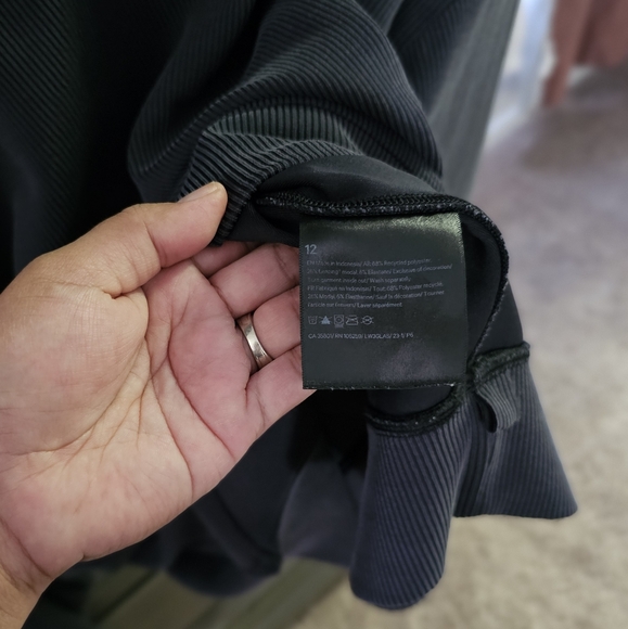 Lululemon Ribbed Oversized Crop - Picture 7 of 12